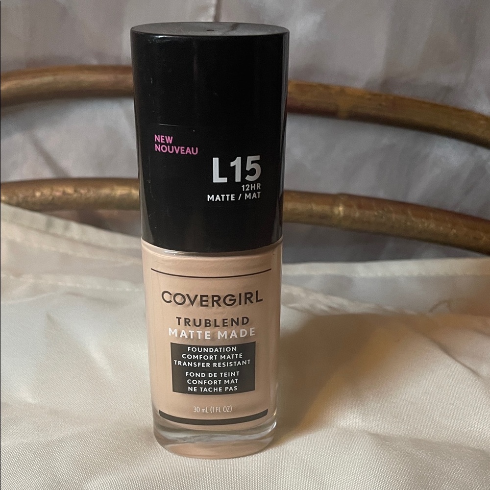 COVERGIRL TruBlend Matte Made Foundation L15